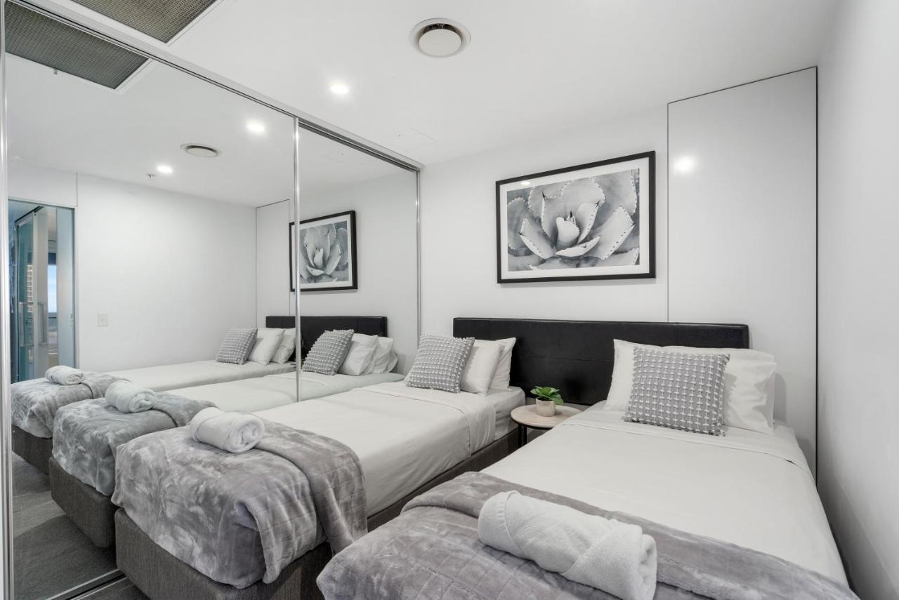 Circle On Cavill - Gclr Apartment Гоулд Коуст Екстериор снимка